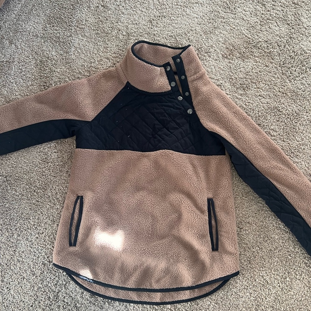 Abercrombie button up sweatshirt | Small